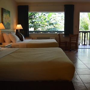 Standard Queen Room